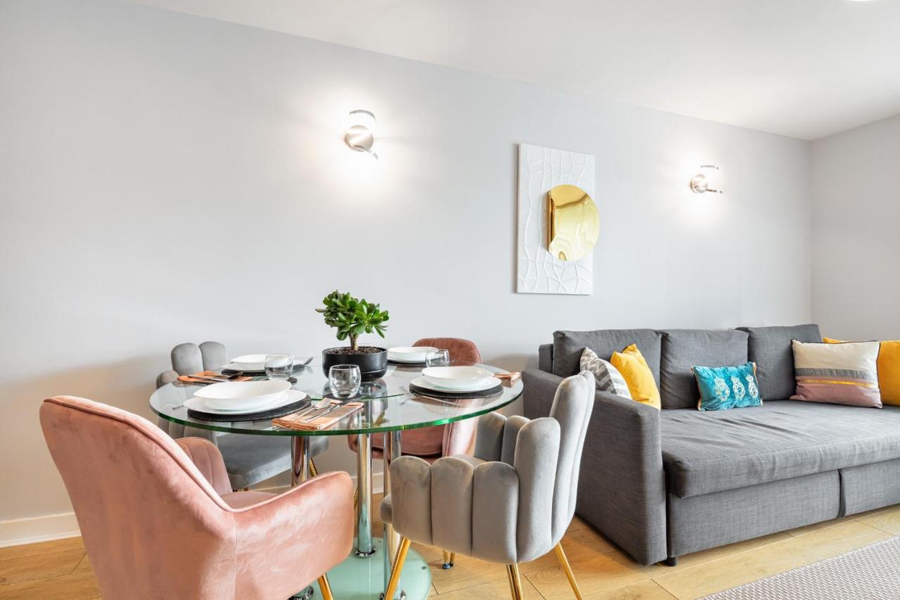 Stunning Apartment With Underground Parking! Londyn Zewnętrze zdjęcie