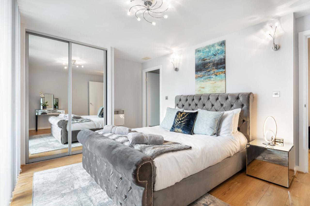 Stunning Apartment With Underground Parking! Londyn Zewnętrze zdjęcie