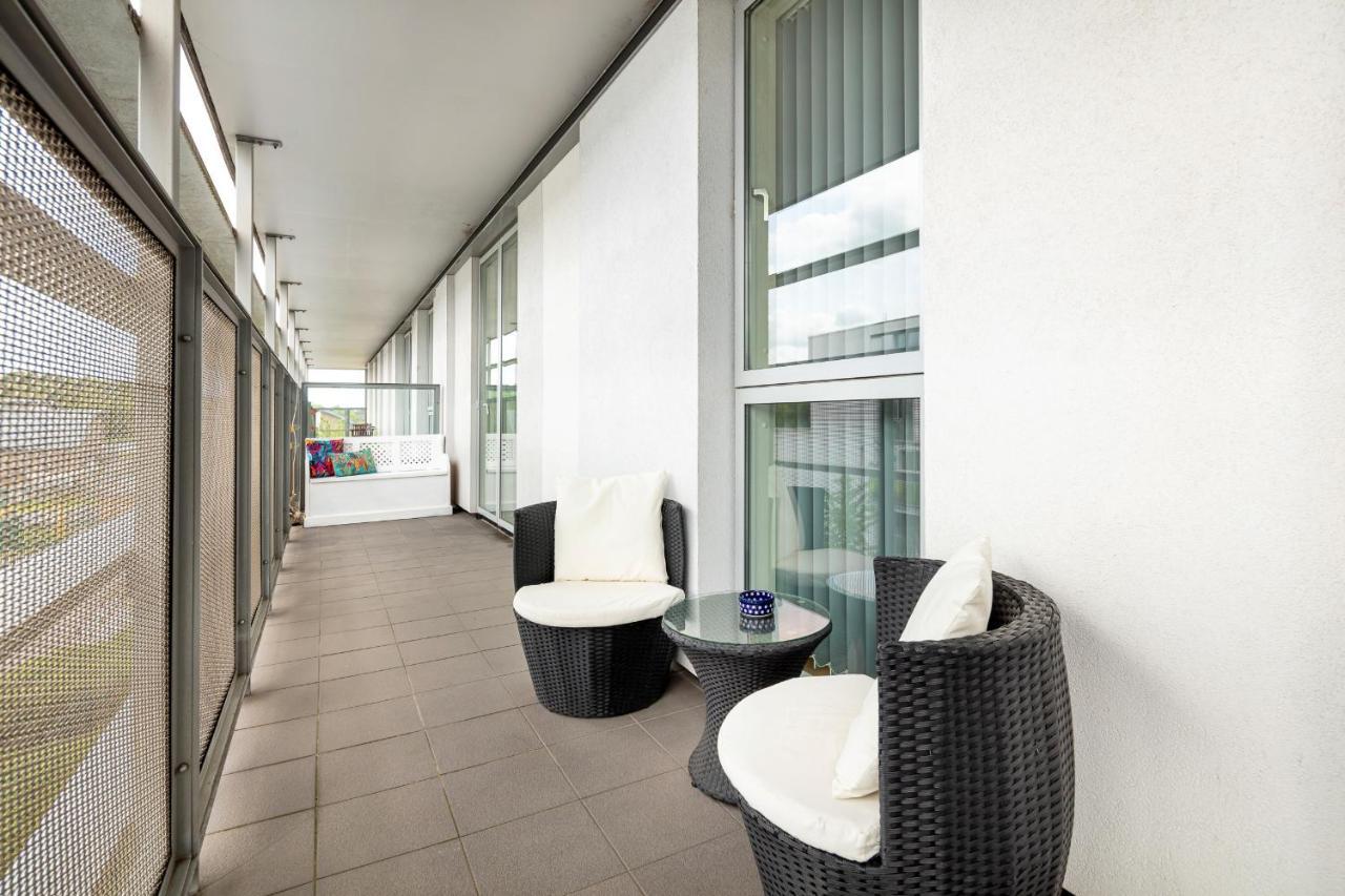 Stunning Apartment With Underground Parking! Londyn Zewnętrze zdjęcie