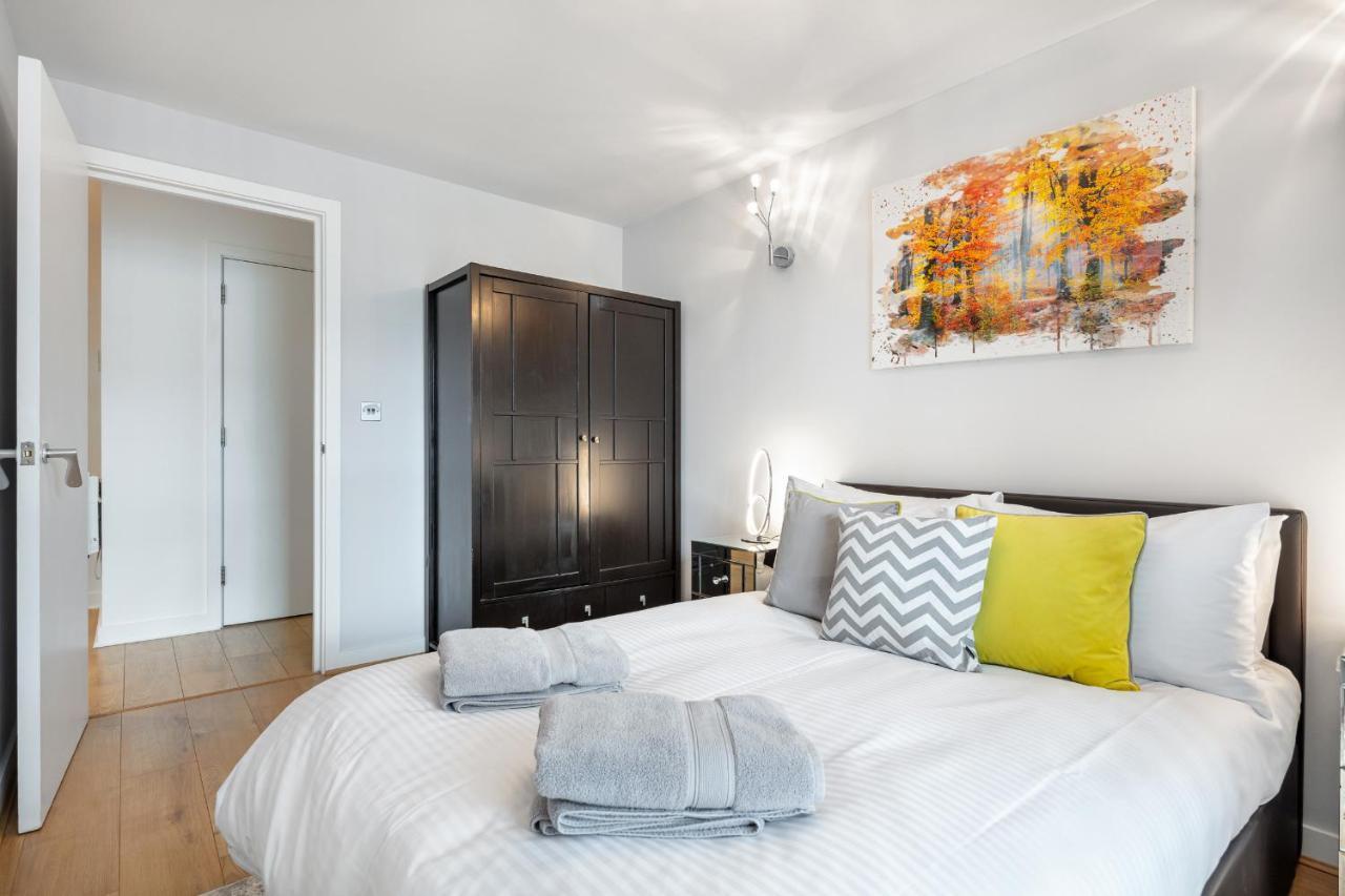 Stunning Apartment With Underground Parking! Londyn Zewnętrze zdjęcie