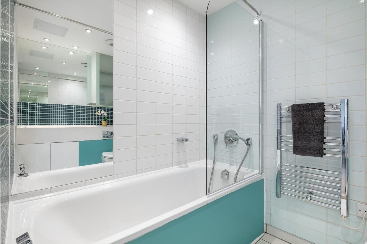 Stunning Apartment With Underground Parking! Londyn Zewnętrze zdjęcie