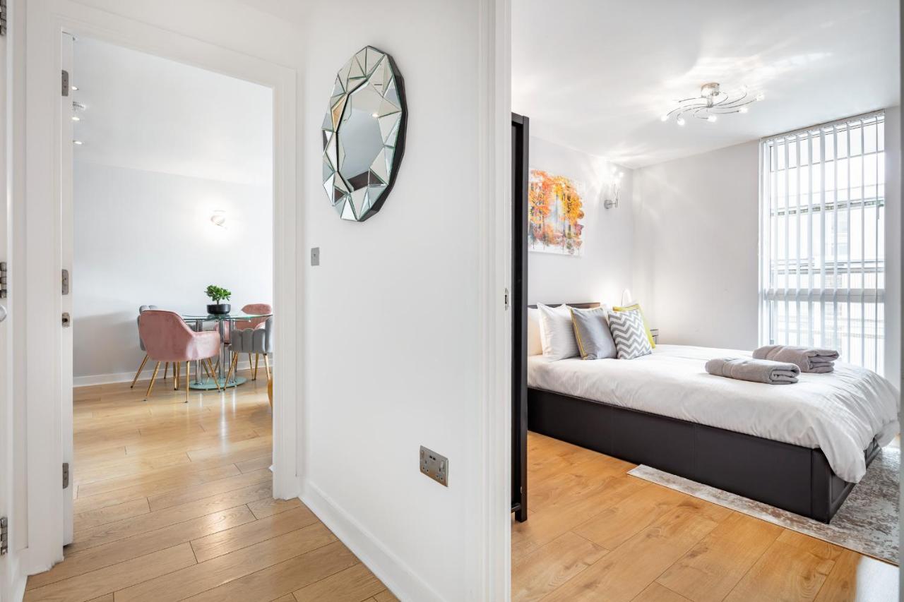 Stunning Apartment With Underground Parking! Londyn Zewnętrze zdjęcie